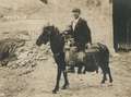 1917 El alcalde de Zaldibia montando un Pottoka